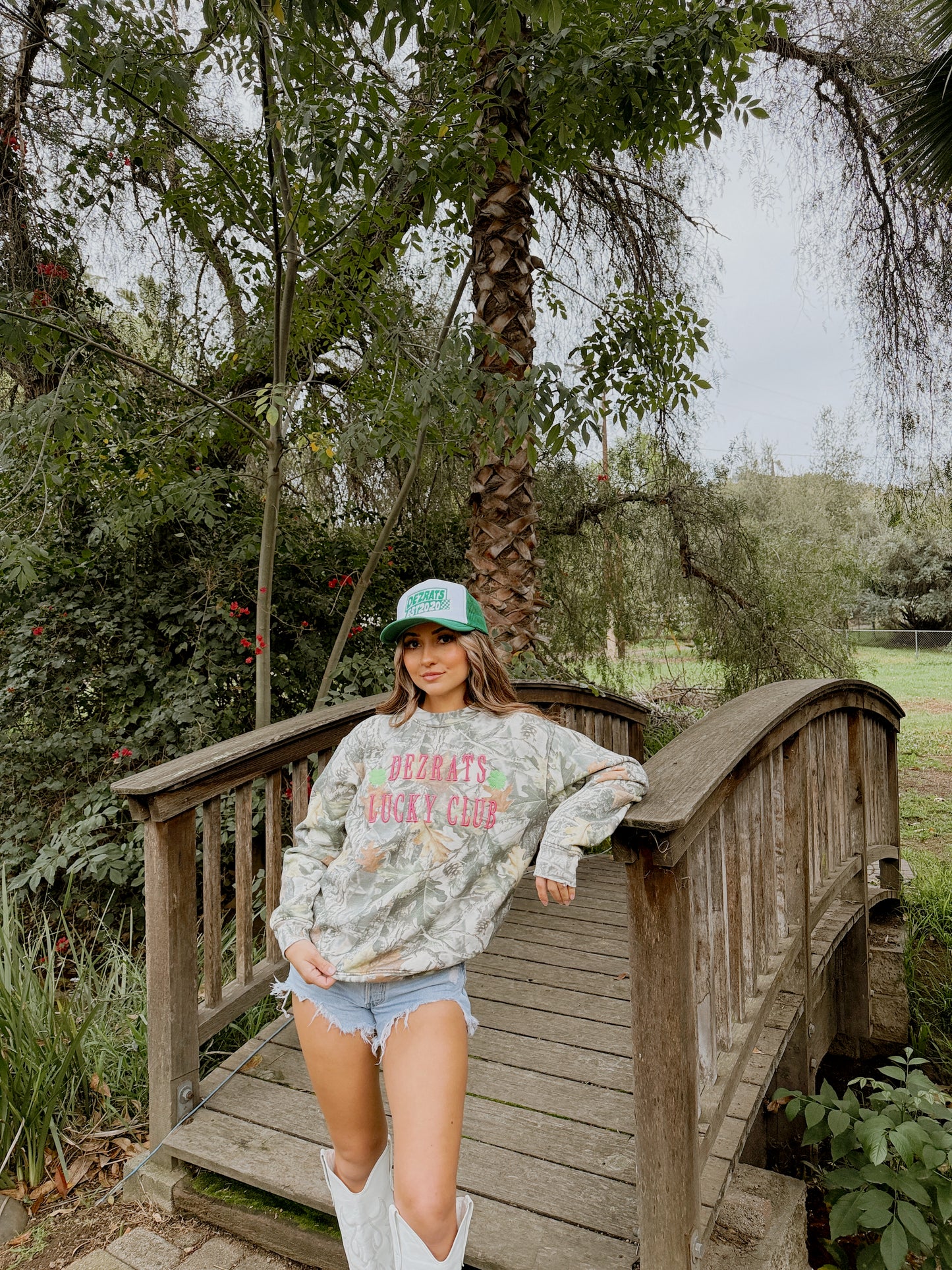 Embroidered Crew 🍀